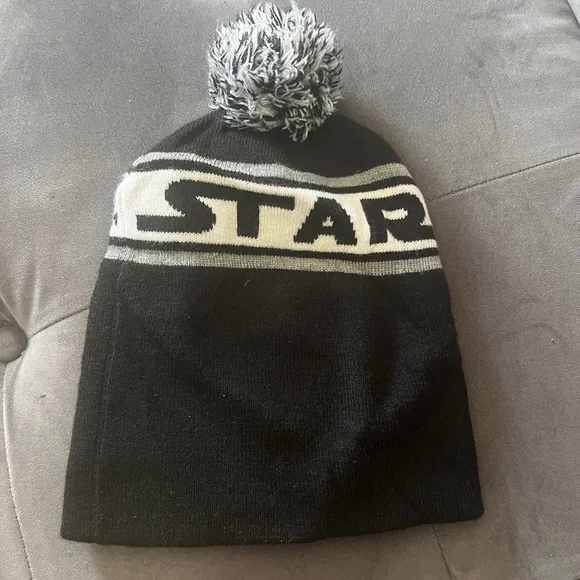 Lot of 4 winter hats beanies one size Superman Nirvana Starwars Joker - Picture 6 of 6